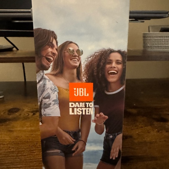 JBL Flip 7 Portable Speaker - Black - Picture 4 of 4